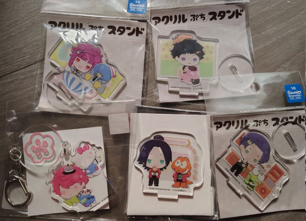 Can't rant to the friend these are for but I just scored some merch of a3! For a really good price after hunting around for that friends birthday 🤭🤭