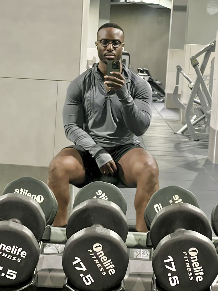 Hot Nerdy Gym Bae tweet media