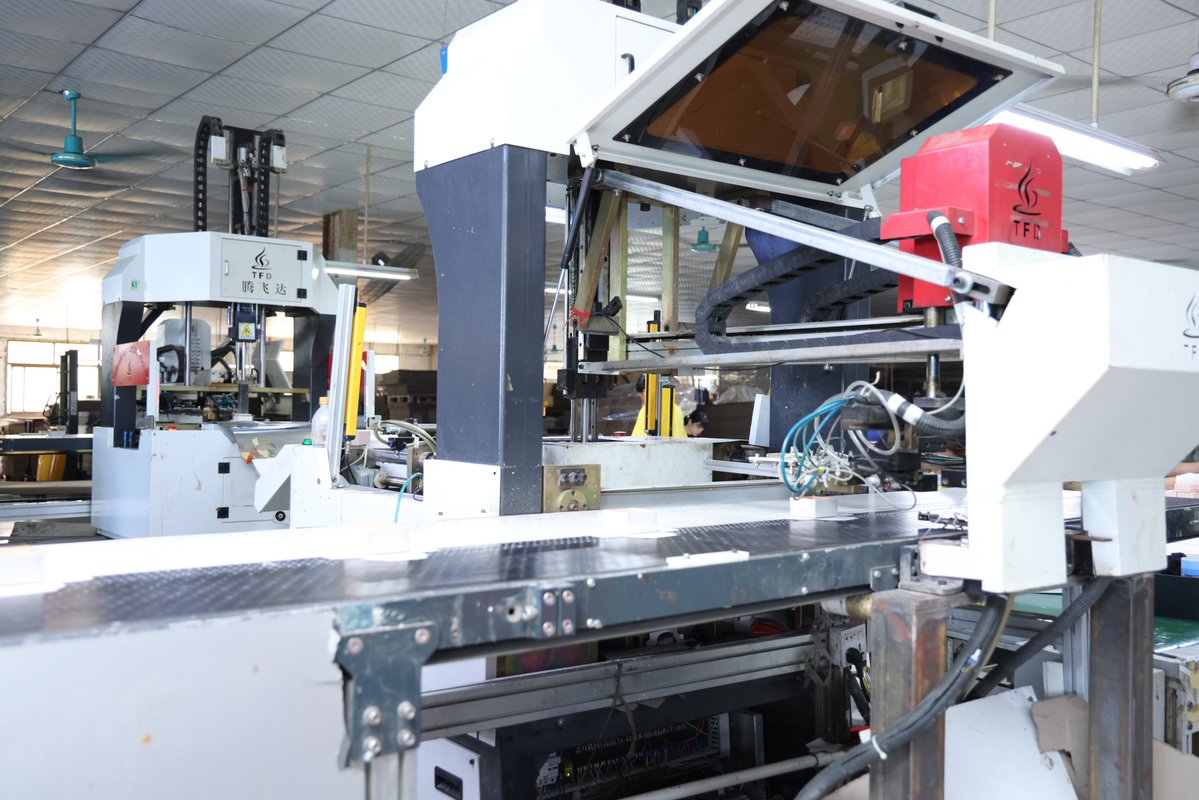 cfpackaging's tweet image. 📦Customized consultations 💼order follow-up have resumed normal operation. If you have new packaging needs after the holiday, or if you have orders that need to be expedited, please feel free to contact us. 
Thank you for your continued trust and support! 
#packagingfactory