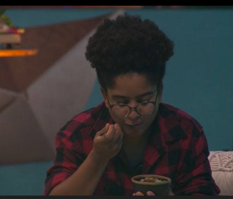 dourado deveria agradecer a tia mi imagina uma festa podre sem conteúdo