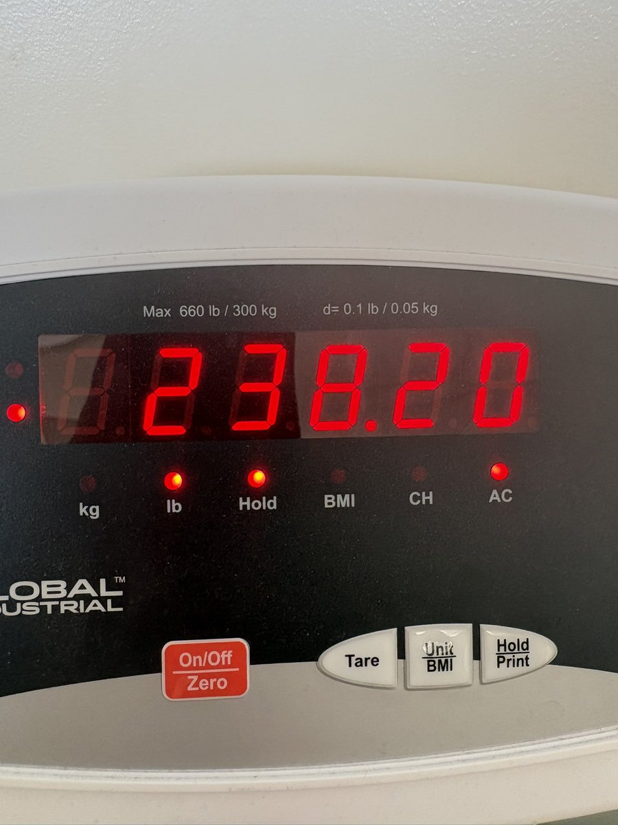 Commissar Hecht tweet media