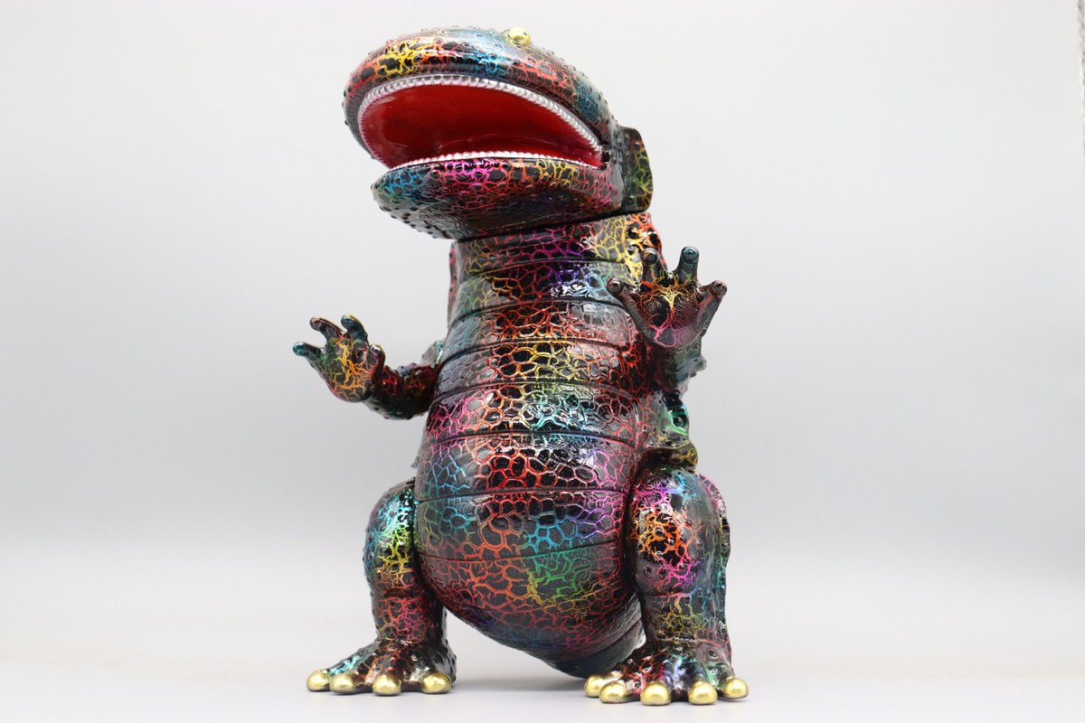 サンプラザさんのソフビ『ハンザギ』をカスタムペイントさせていただき