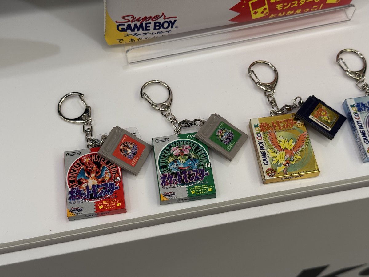 ポケモンセンター ポケモン30周年記念 歴代パッケージ＆カセットの