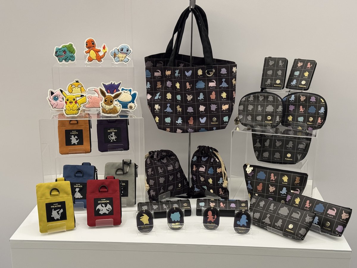 ポケモンセンター ポケモン30周年記念 歴代パッケージ＆カセットの