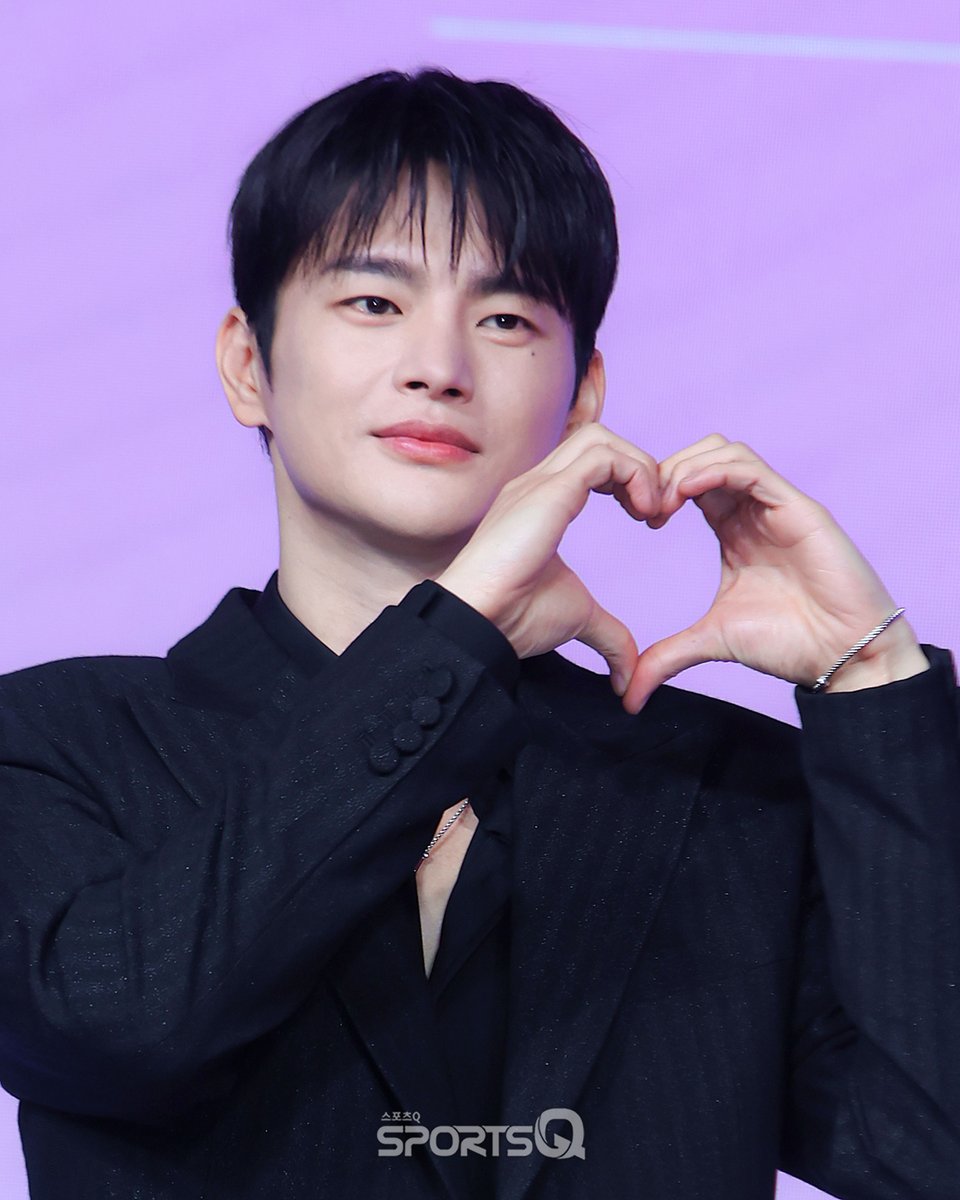 [#포토Q] 260226 ‘서인국’ 넷플릭스 월간남친 제작발표회

📌sportsq.co.kr/news/articleVi…

#서인국 #SeoInguk
#월간남친 #BoyfriendonDemand #NETFLIX