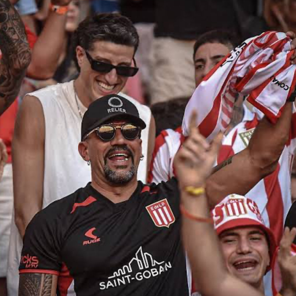 nanipincha's tweet photo. Y las SAD, y LA AFA Y el inglés y el coso!
AGUANTE ESTUDIANTES!
Mientras muchos son obsecuentes , otros ganan partidos y marcan la diferencia ! QUE CLUB ESTUDIANTES 🙌🏽
#soldadodelabruja🇦🇹🫶🏽 https://t.co/qZAM7I78FZ