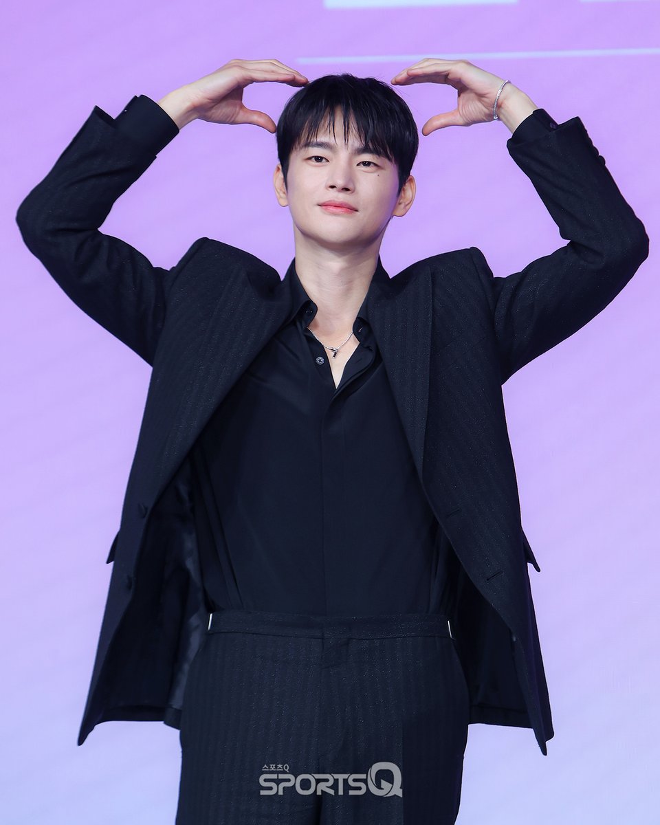 [#포토Q] 260226 ‘서인국’ 넷플릭스 월간남친 제작발표회

📌sportsq.co.kr/news/articleVi…

#서인국 #SeoInguk
#월간남친 #BoyfriendonDemand #NETFLIX