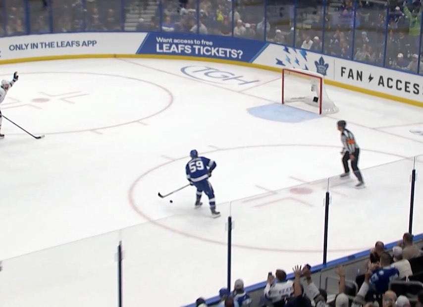 hockey images that precede unfortunate events (@unfortunatehky) on Twitter photo 