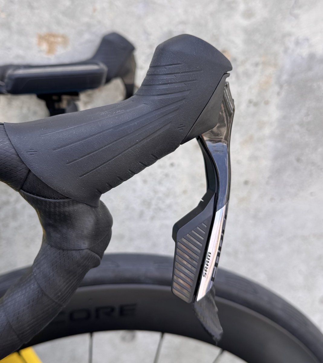 これは誇張では無く本当のﾊﾅｼです。