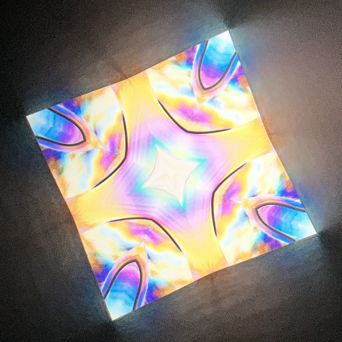 新入荷】細野朝士『2025 紗 No.020』 一貫してポラライズド万華鏡を