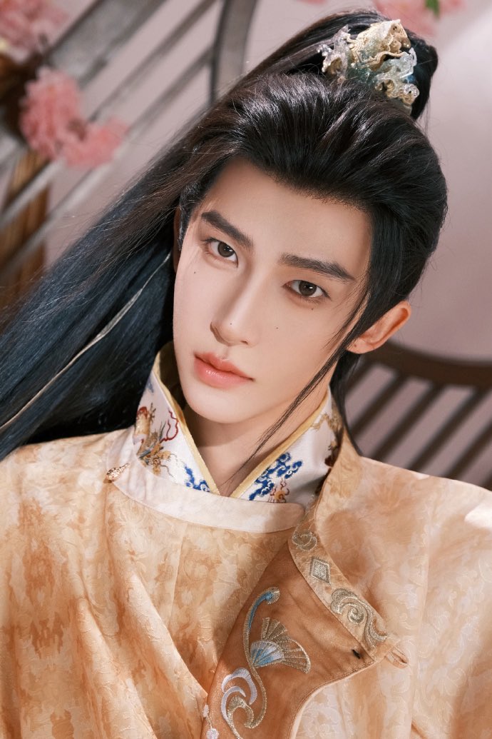 260217 LIU YU STUDIO Weibo Update With determined brows and