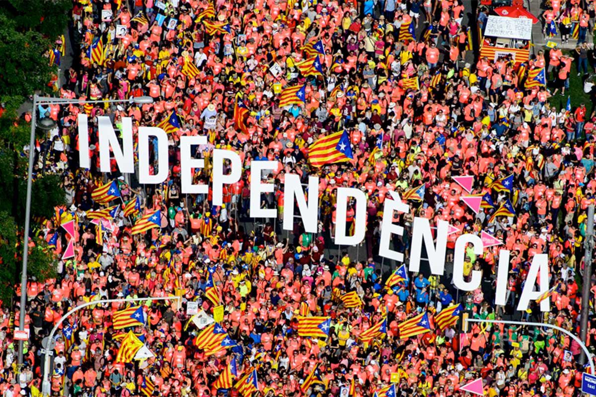 Per saber on som i per recordar que som majoria:

Hi ha aquesta Catalunya del teatret submís del Polònia, aplaudint amb ganes la neoautonomia de l’empobriment, fent veure que tot són flors i violes precisament perquè viu bé gràcies a cada renúncia… i després hi ha les