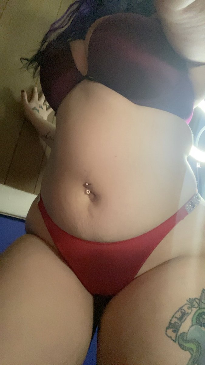 The fact that I’m almost at 20 subs on my onlyfans is so crazy to me and I am so thankful y’all are the best😘😈💜