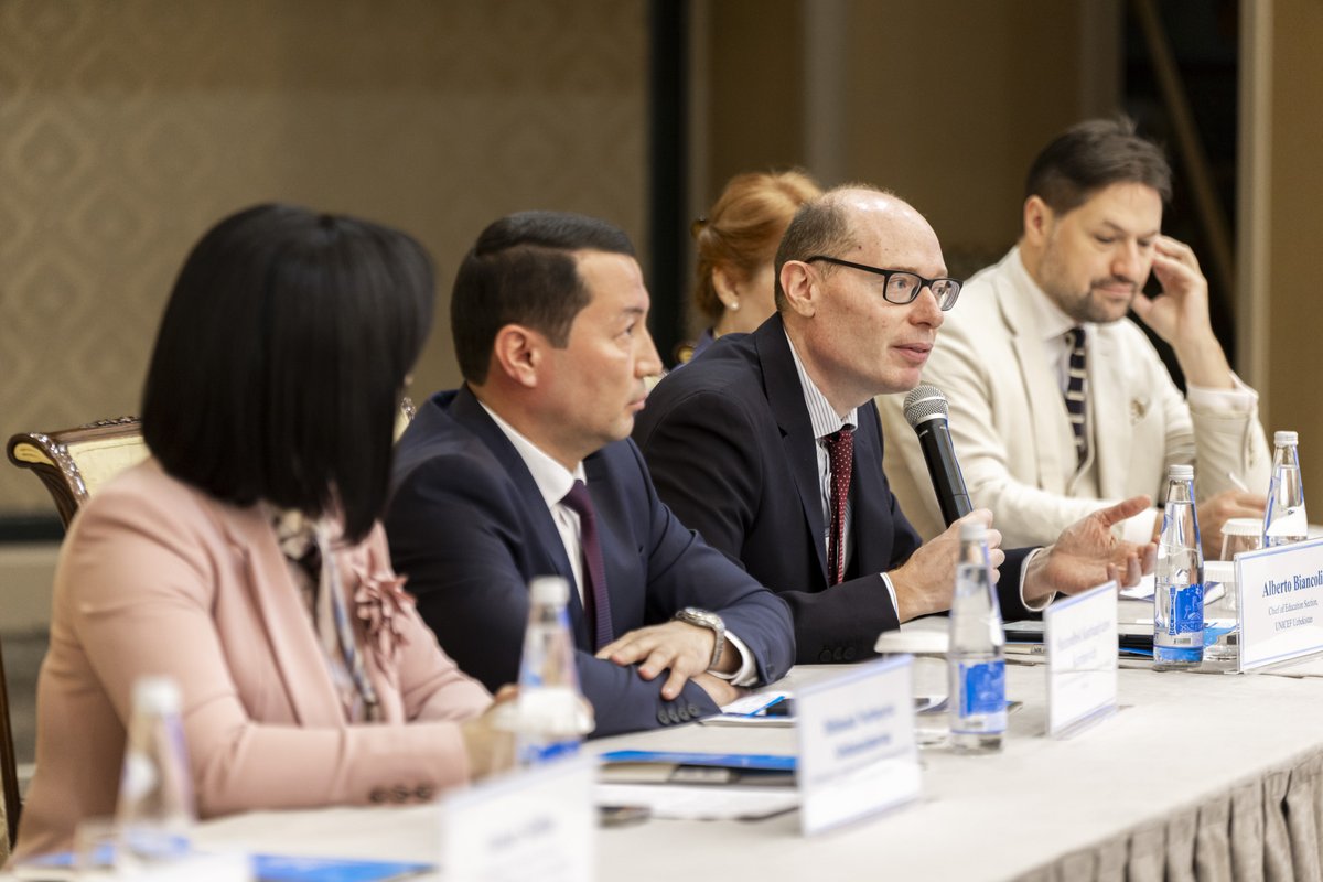 UNICEF_UZB's tweet photo. Curriculum reform to enhance education quality in 🇺🇿 is a central priority of #SmartEd. Funded by @IsDB_Group @ArabCoordGroup and @GPforEducation, the initiative is implemented with @uzeduu, @UNICEF_UZB, and @Cambridge_Uni, reaching 8.8M learners: https://t.co/oXsmYhyxSy https://t.co/qxDit7s0g4