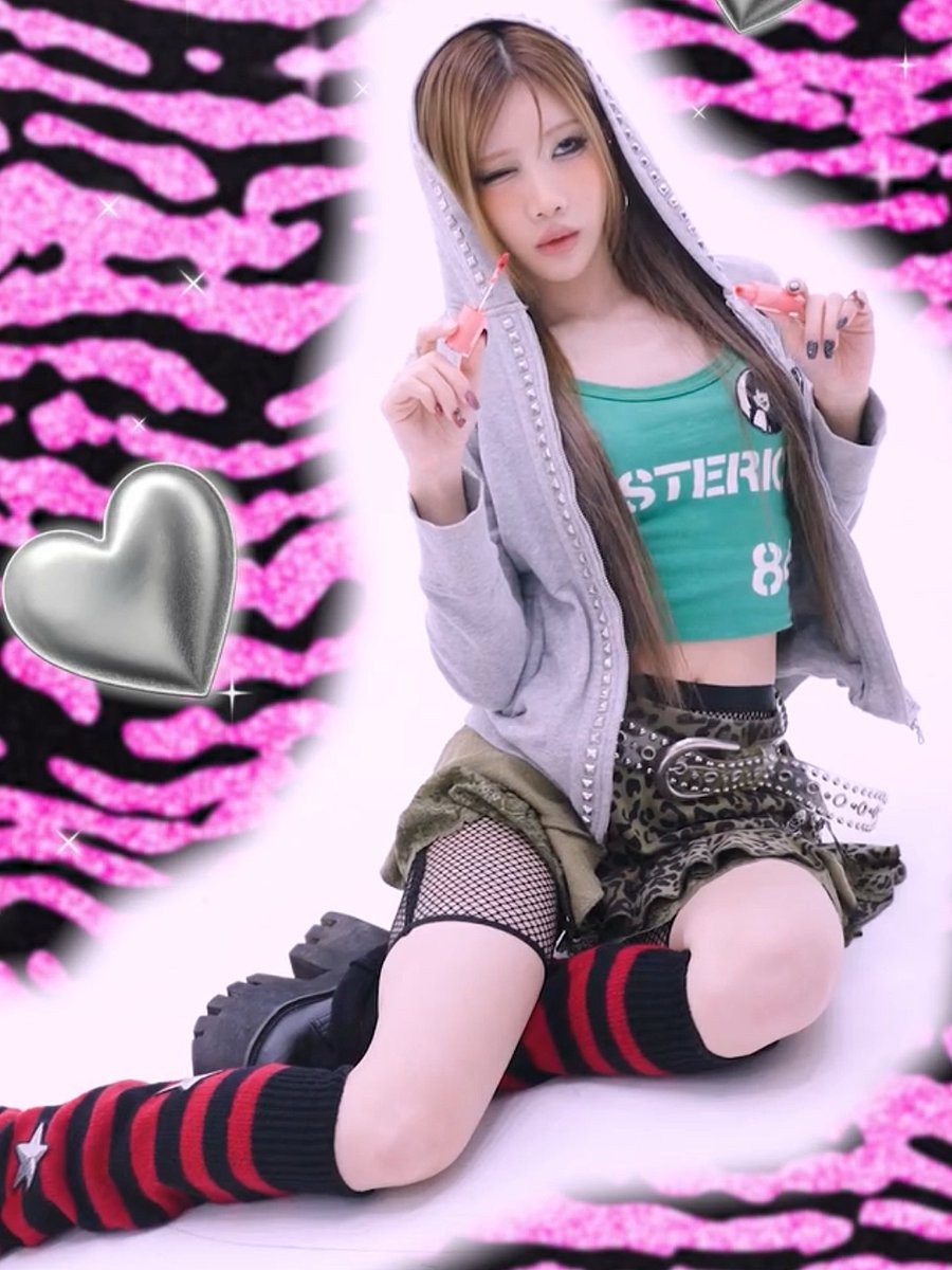 loona pics ᢉ𐭩 tweet media