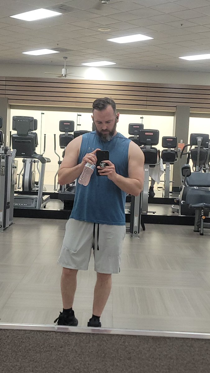 LTD2988's tweet photo. Solid full body workout today https://t.co/uO9vhEXIE0