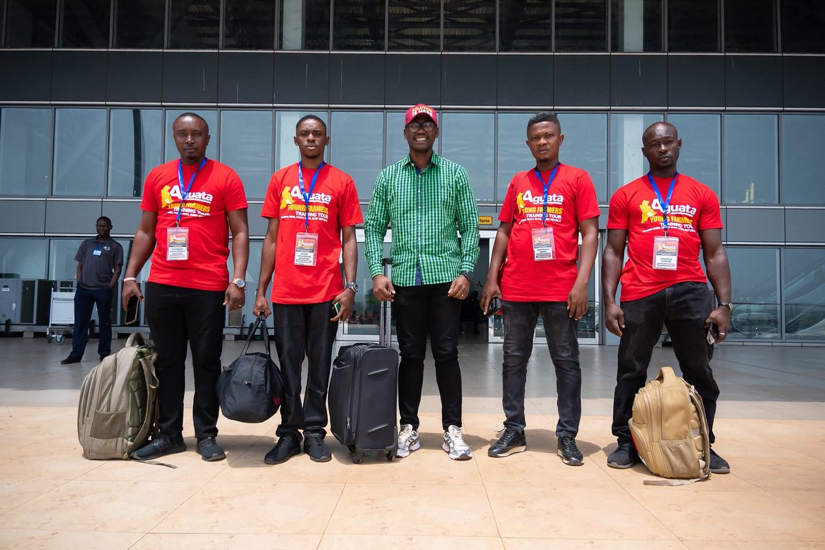 VMbogu's tweet photo. 20 AGUATA YOUNG FARMERS CURRENTLY UNDERGOING INTENSIVE TRAINING AT #SONGHAI IN PORTO NOVO, REPUBLIC OF BENIN ABLY FACILITATED BY Dr. @buezeofobuike Mayor of Aguata. Upon return, each will get a cash support of 1,000,000. https://t.co/wglH2YXTIv