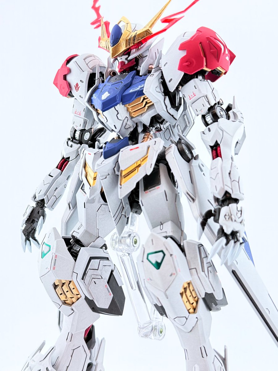 MGバルバトスルプス昨日完成しました！ 本格全塗装は初めてだったので