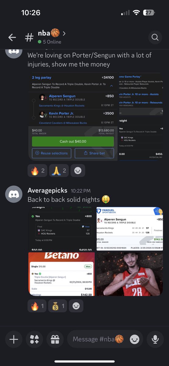 AveragePicks98's tweet photo. Another great night for the Discord, nothing better then free plays🤑#bet365 #SportsBettingX #fanduel #discord #NBAX https://t.co/jCbw0rW3Cr