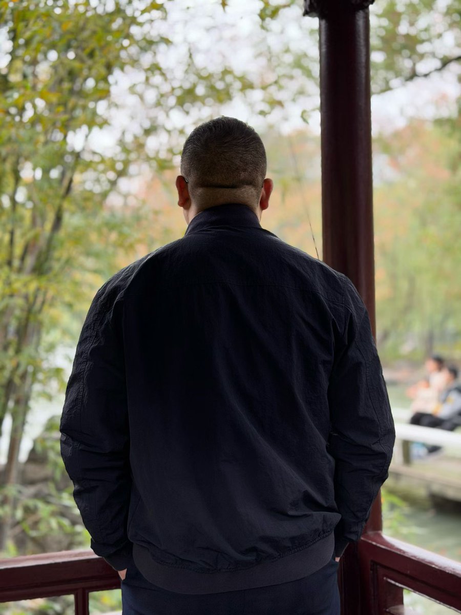 红颜中老 tweet media