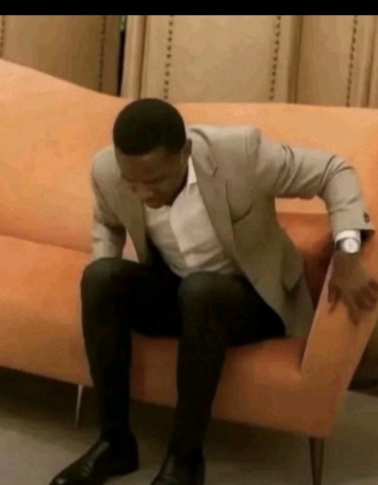 Morning tweeps🌅 masaa ni ya kuingia mjengo,what are you selling today?