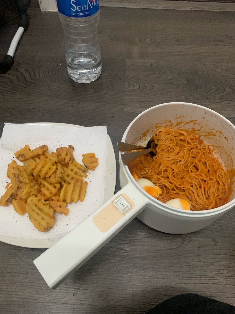 arsyadnurzikry's tweet photo. hands down the best iftar this week https://t.co/eBjO1CXYbc