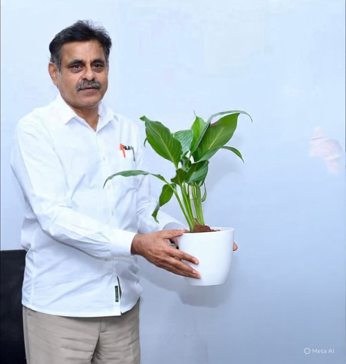 nare9811's tweet photo. 🎂 హృదయపూర్వక జన్మదిన శుభాకాంక్షలు! 🎂 శ్రీ కొండ విశ్వేశ్వర్ రెడ్డి గారికి! ప్రకృతికి, సమాజానికి మరింత సేవ చేస్తారని ఆశిస్తూ... - నరేష్ దండు, పర్యావరణ పరిరక్షణ సమితి చైర్మన్ #BirthdayWishes #KondaVishweswarReddy #ChevellaMP @KVishReddy @narendramodi @BJP4Telangana https://t.co/zsWhSzk3ts