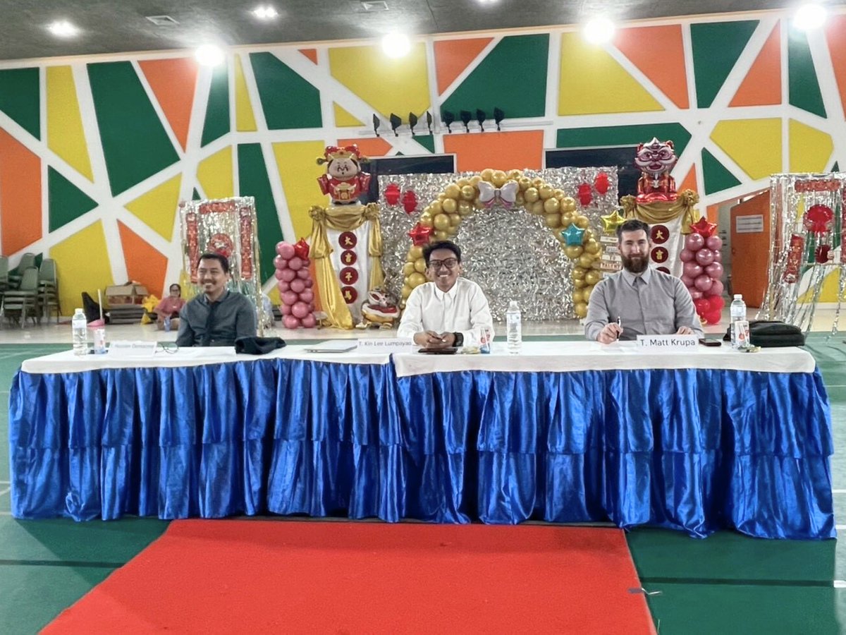 BFITSThailand's tweet image. Who says the term’s already over? 🌟 Our bright young learners are still shining through the Talent Show &amp;amp; Handwriting Contest — with the VRU BFITS Program &amp;amp; our partner school’s Thai staff supporting every step 🧡

#VRU #BFITSProgram #ShineWithBFITS #JoinVRU #TeachInThailand 🇹🇭