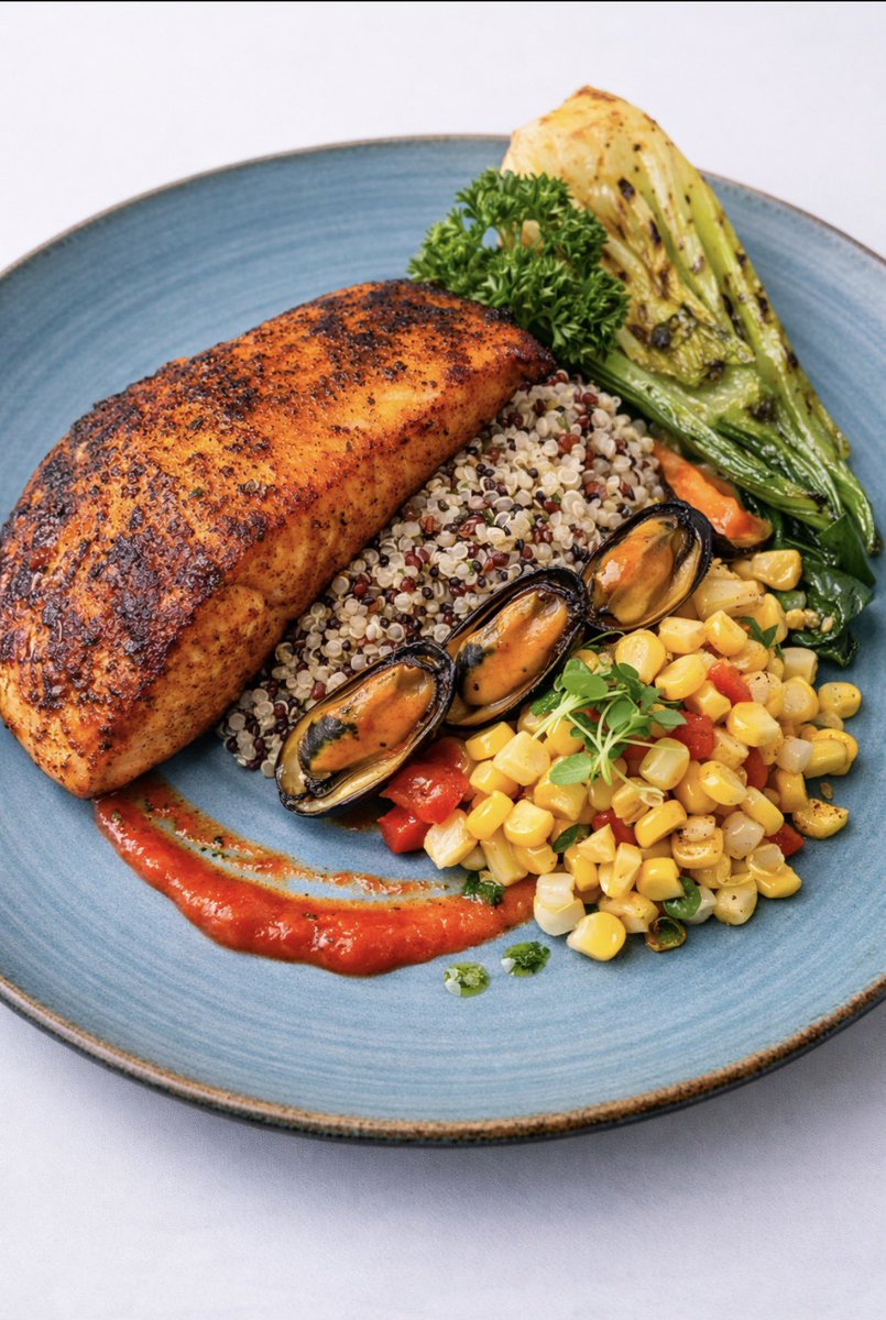 Chef_VNell's tweet image. Pan Seared Salmon, Butter Garlic Mussels, Ginger Garlic Quinoa &amp;amp; Roasted Corn #chefvnell #gottahaveitseasonings #truecooks #chefstable #foodnetwork