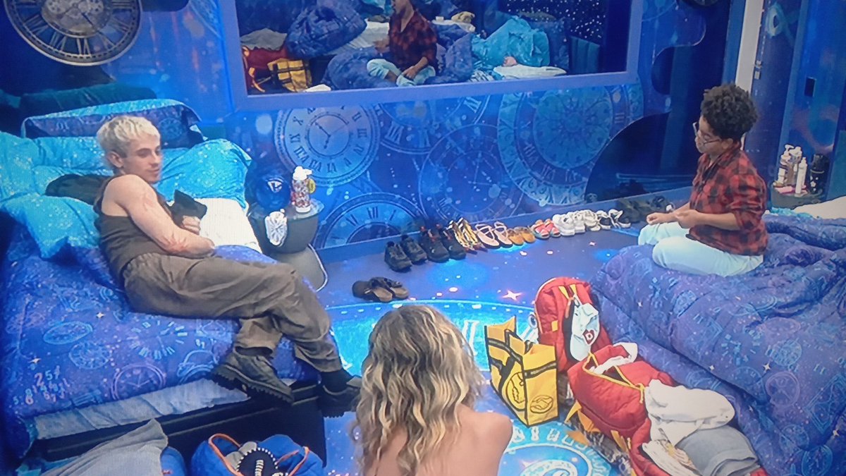 As três empregadas da Ana Paula já foram para o quarto..o plano do babu deu certo #BBB26