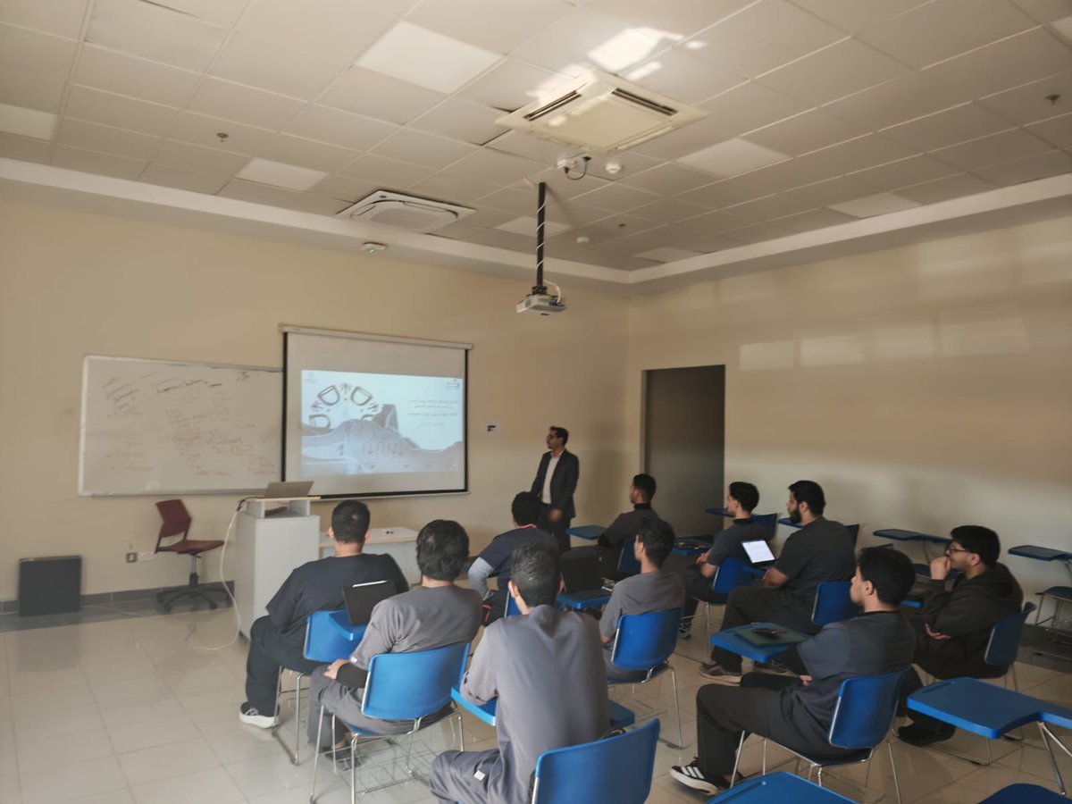 Nur_uoh's tweet photo. أقامت كلية التمريض بجامعة حائل اليوم الأربعاء 25 فبراير 2026م حفلًا بمناسبة #يوم_التأسيس، إحياءً لذكرى تأسيس الدولة السعودية الأولى على يد الإمام الإمام محمد بن سعود.

دام عزك يا وطن

#يوم_التأسيس
#كلية_التمريض https://t.co/4WJYmkTvZp