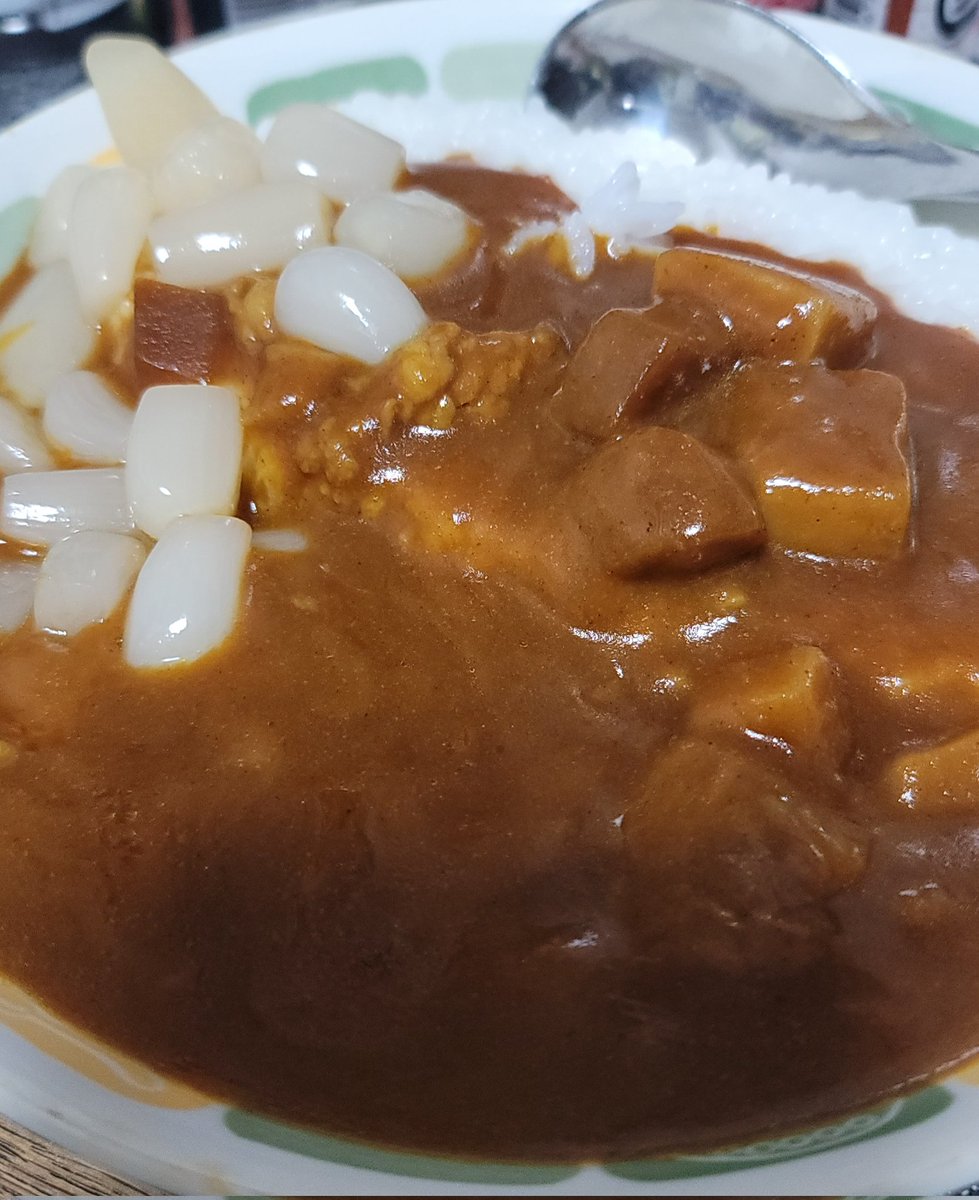 おっ昼ごはーん🍛

今日のお昼はカレーライス🍛🥄
みんなは何食べたかな？

笑顔の1日を🍀Happy day💗

#お昼ご飯
#カレーライス