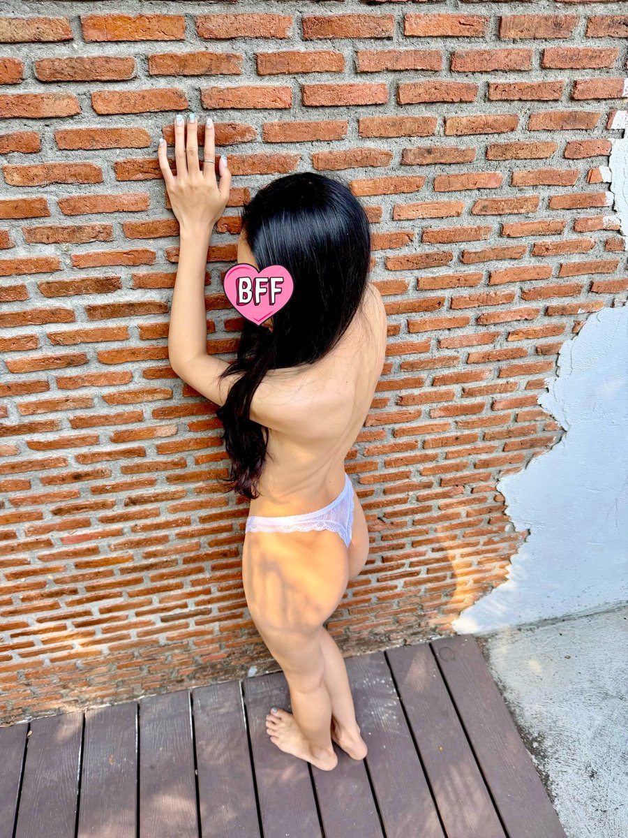 M420254694's tweet photo. เห็นเมียคนอื่นมันชื่นหัวใจ….หยอกๆ ต้องเมียเราดิ🥰

#หลงเมีย
#ป่าไผ่
#เลสเบี้ยน https://t.co/wwONL94FPJ