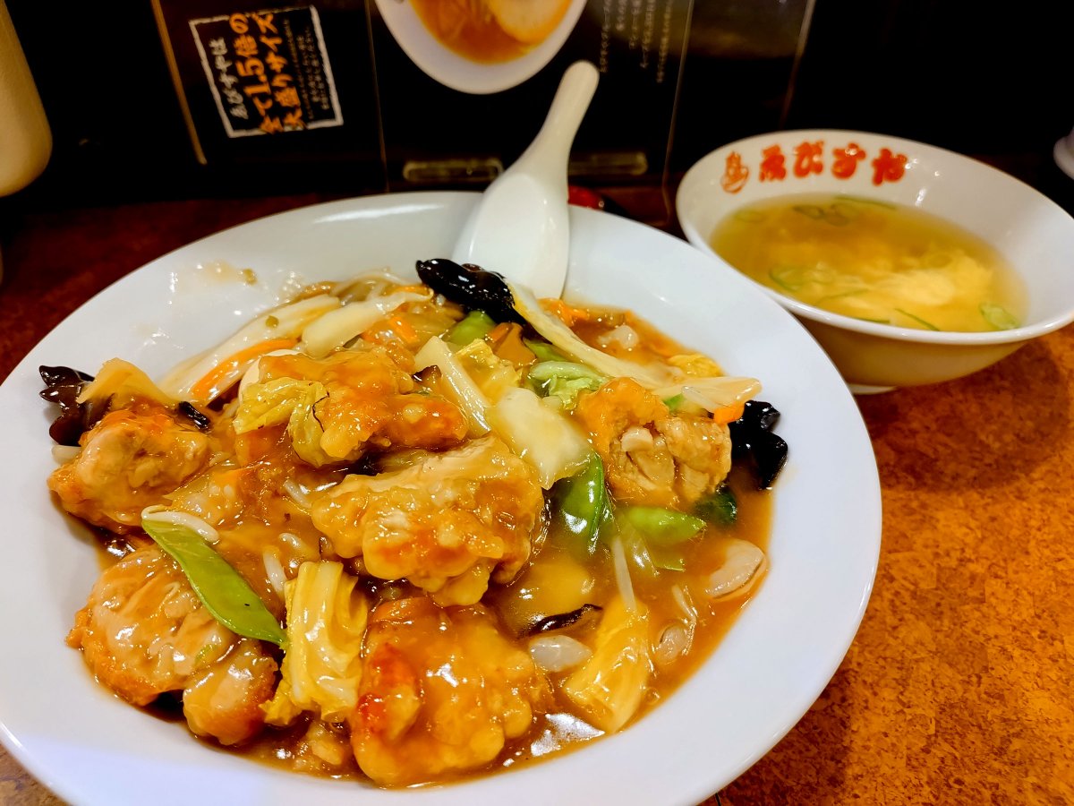 ADDdenshi's tweet photo. カイコー飯、あいかわらずのボリュームで圧倒されます
亀山も四日市も限定メニューがあるようです

#出張族 https://t.co/0VqHURY2ia