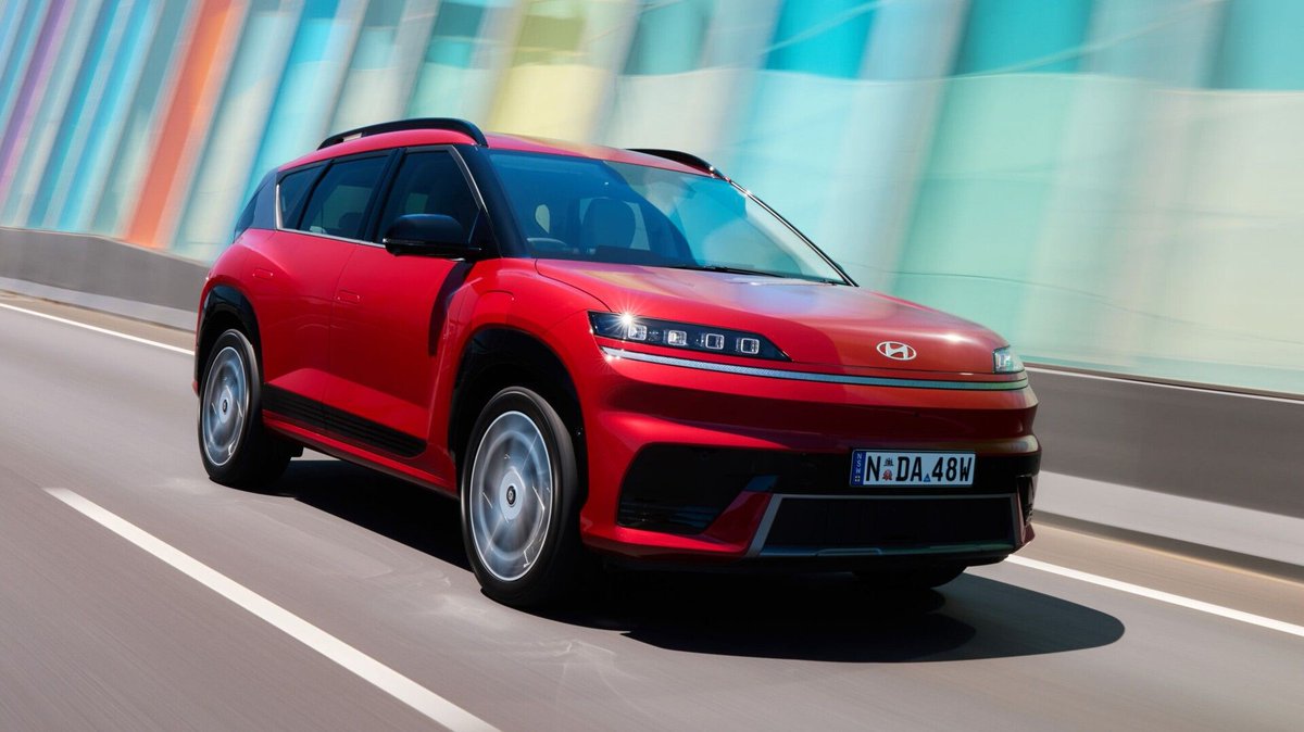 autofilenz's tweet photo. ICEs still have future: Models with internal combustion engines play important role in brand’s range.
#hyundai #australia #newvehicleemissionsstandard #nves #internalcombustionengine #ice #models #hybrids #carnews
https://t.co/RvSVRrMTPL https://t.co/AHXhkWI5St