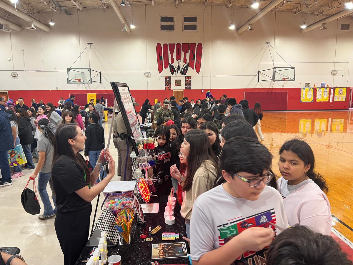 ᑕᒪEᗰ Gᗩᖇᘔᗩ 💻 tweet media