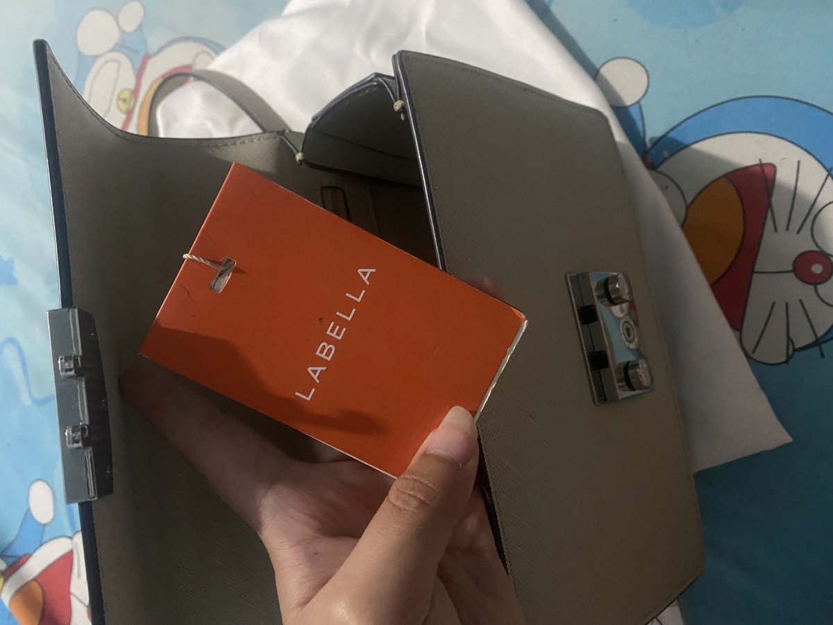nanxere's tweet photo. ส่งต่อ labella ivory m อุปกรณ์ครบ

price :1000 🍥🍧 ค่าส่ง 50 นัดรับฟิวเจอร์ฟรี

#ส่งต่อกระเป๋ามือสอง #ส่งต่อlabella #labellaส่งต่อ   #ส่งต่อกระเป๋าlabella https://t.co/GJ74Rzg2kW