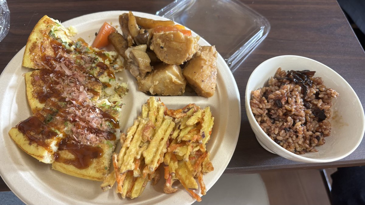 miki_shacho's tweet photo. マルキュウさんの料理教室

ほんとに簡単に美味しくできます✨
今日のお昼ご飯です🍚

※写真は私の作ったものではございません🤭 https://t.co/yDtoUGXJa9