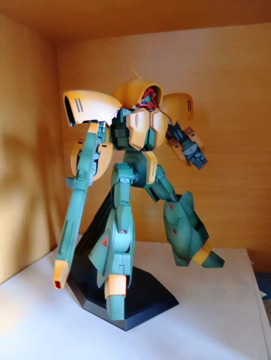 <a href="/bravomacho0708/">ブラボーマッチョ</a> ありがとうございます（汗）
再塗装した奴なので
カスタム仕様にしても良いと
思いまして😅

ガンダム投稿してませんでしたね
この子は
もうすぐ嫁ぐのでw　
最後に投稿しておきます（汗）　
アシッシマー？でしたけっ？
アッシマー？アシマー？