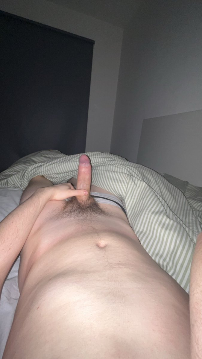TwinkBoy19_'s tweet photo. Idk what else to post so here’s my dick x https://t.co/4iUkP02D9c