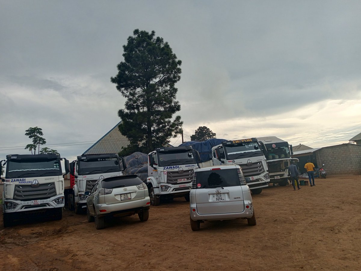 bruce_tryce's tweet photo. Good morning tweeps, came for remind you that we are very open to collaborate with you.
SERVICES OFFERED 
Customs clearing and freight forward, Transportation, warehousing and abnormal loads escorts.
Find us at all major Zambian borders 
Contact: +260971094388 https://t.co/o2mzz4cO9g
