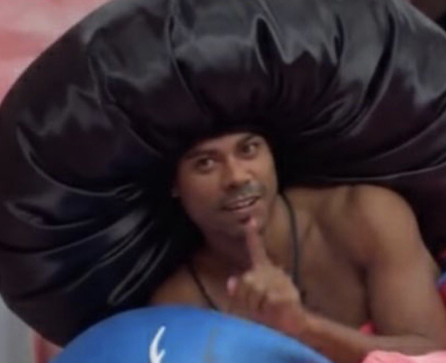 passando mal que cada vez que passa essa imagem n tl a touca tá maior #BBB26
