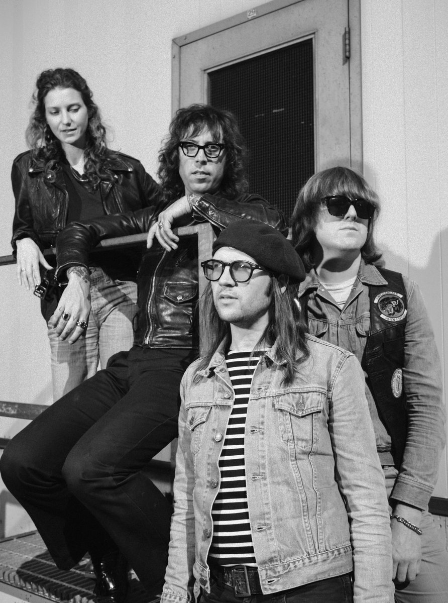 Black Cat tweet media