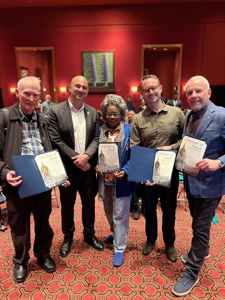 bilalmahmood's tweet image. A pleasure to present at today's Hayes Valley Neighborhood Association Annual Meeting and celebrate the Good Neighbor awardees Joe Maloney, John Nulty, and Barbra Wilson!

Today's meeting was also bittersweet as we said goodbye to David Robinson as he ended his tenure as