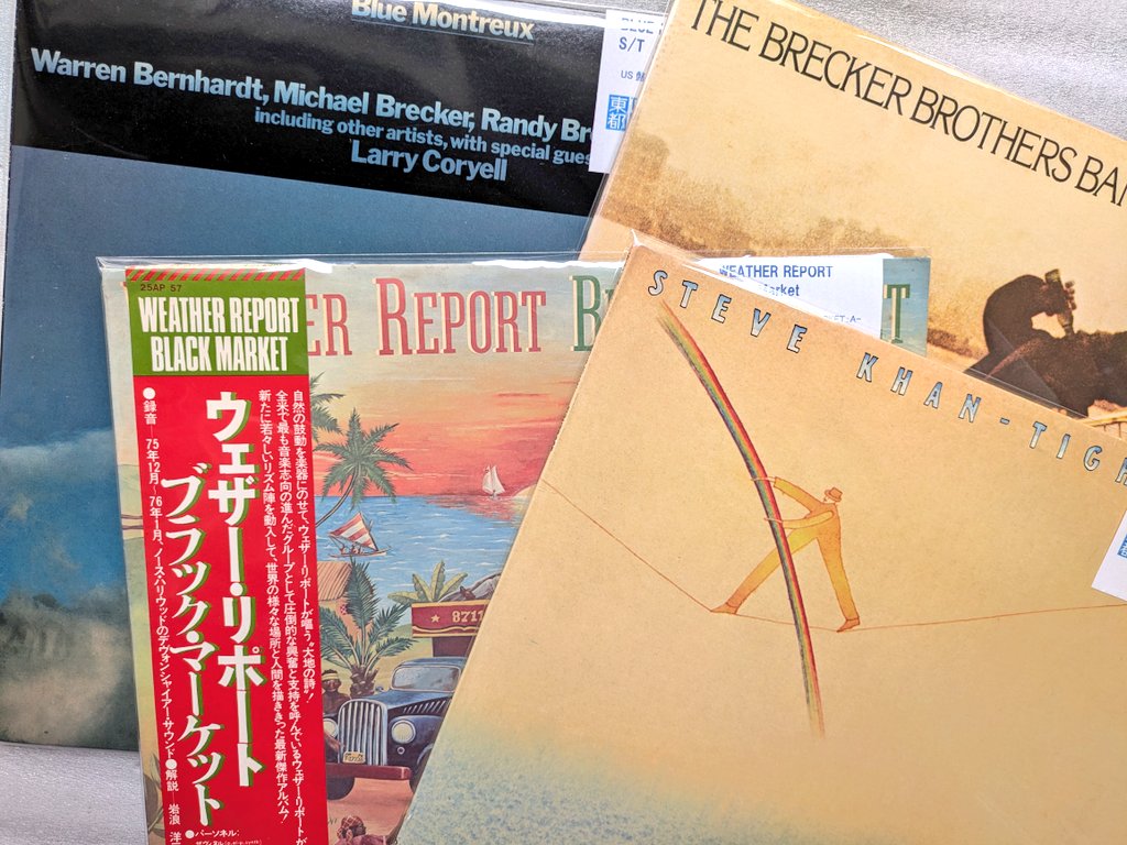 oyoyo_president's tweet photo. 本日の営業スタートしております。
今朝の新着レコードは、ミンガス熱に浮かされながらのJazz & Fusionゴチャゴチャと。雨上がりの木曜夜は9時までお待ちしておりますー #MilesDavis #GatoBarbieri #BobbyScott #SteveKhan #WeatherReport #BennyGoodman #tohto #湯島 https://t.co/bSFIkam3sM