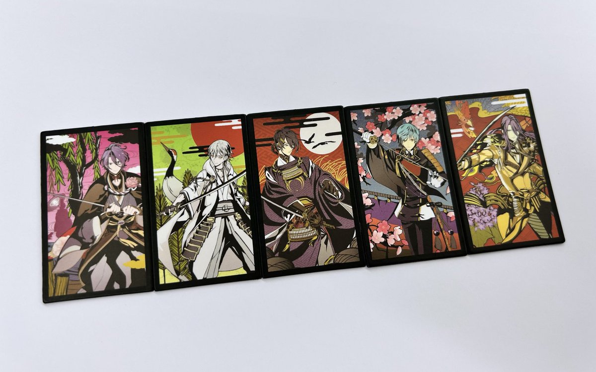 最近買ってもらった花札の柄が難しくて、一枚ずつにらめっこしながら