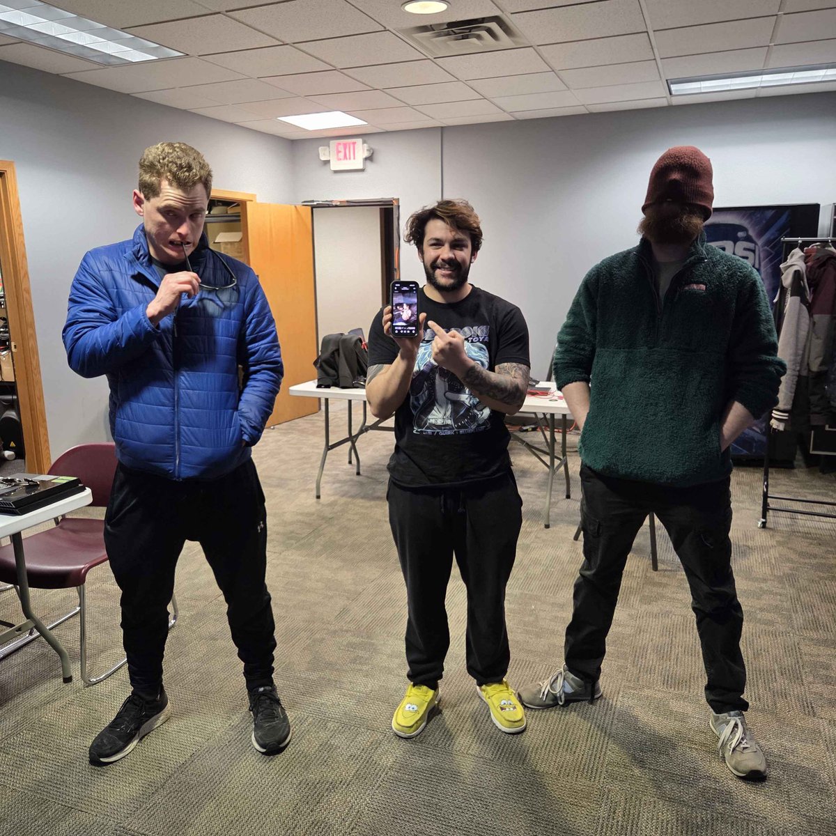 RunTheMix tweet media