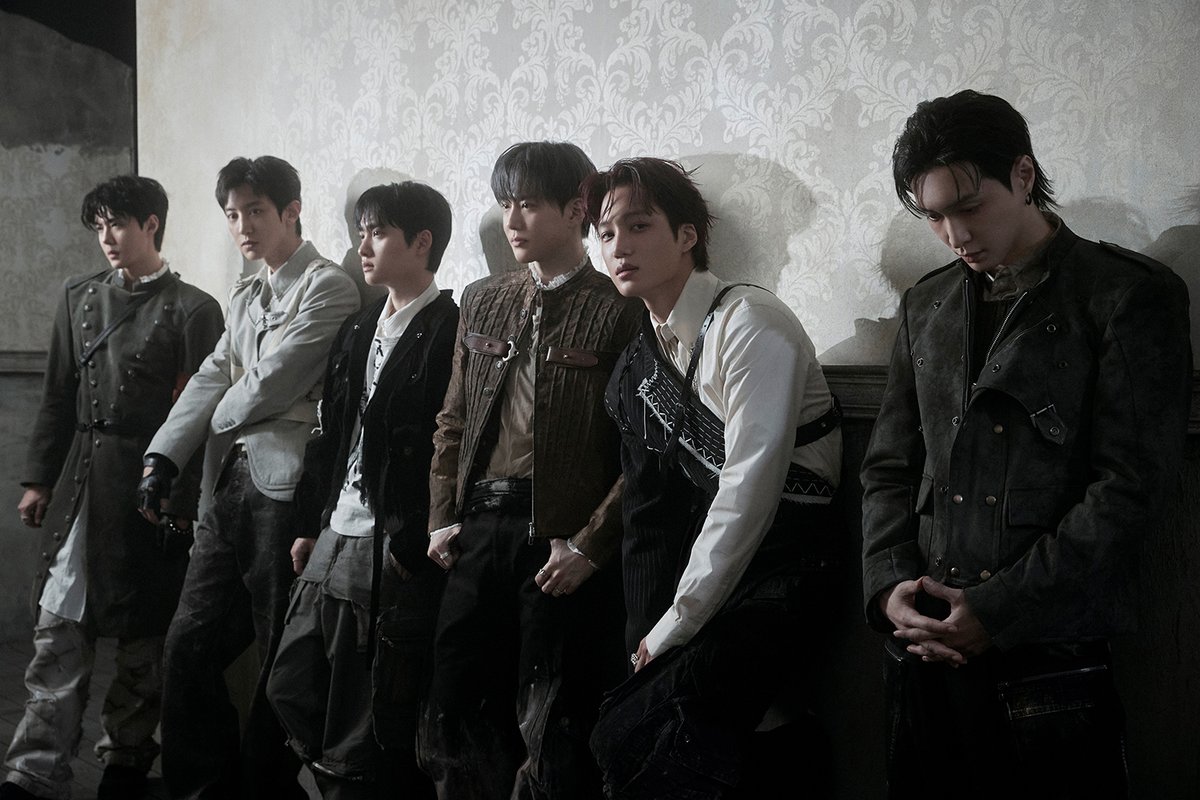 slist2015's tweet photo. 엑소, 진짜 왕의 귀환…정규 8집 ‘REVERXE’ 밀리언셀러 등극

#엑소 #엑소컴백 #EXO 
#EXOCOMEBACK 
#EXO_IS_BACK 
@weareoneEXO
#REVERXE #EXO_REVERXE
#Crown #EXO_Crown
#수호 #찬열 #디오 #카이 #세훈 #레이 
⬇️관련기사⬇️ 
https://t.co/xZSZJXtUAc https://t.co/zRn9aGVYhU