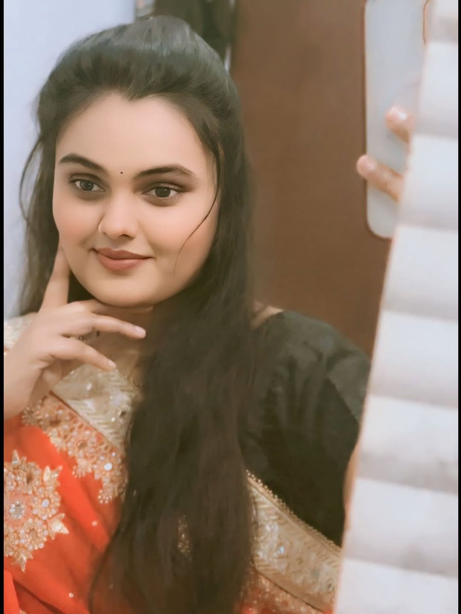 आपसे मिलने कहा आना हे जल्दी बताओ