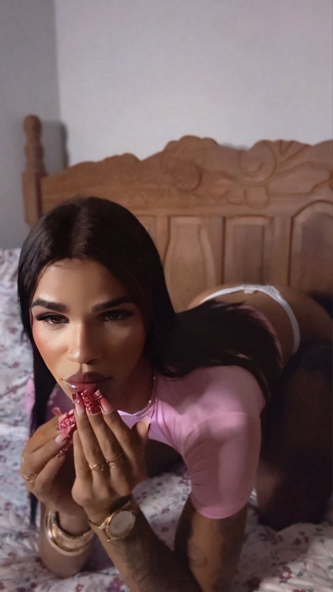 lislisac's tweet photo. Me dá aqui na boca 🫦 #trans #transgirl https://t.co/RG2ouIJNh1